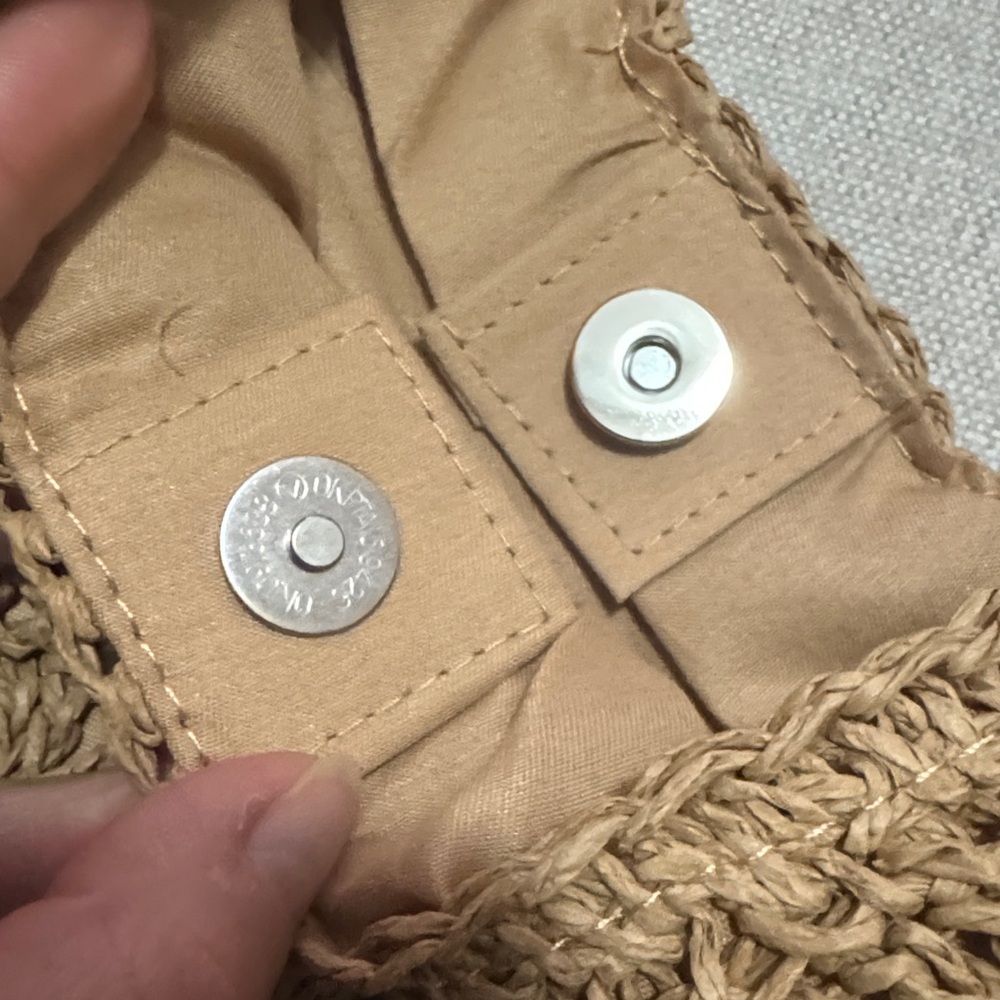 Bohemian Must Have Woven Paper Shoulder Bag-Silver Toned Hardware-EUC - Picture 10 of 11